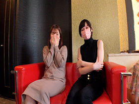 実在風俗嬢あやめさん＆AV女優えみるさんのWうんち　サンプル画像02